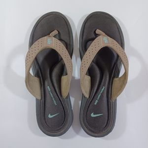 Nike Comfort Footbed Sandals Flip Flops thong style women size 10 wide
